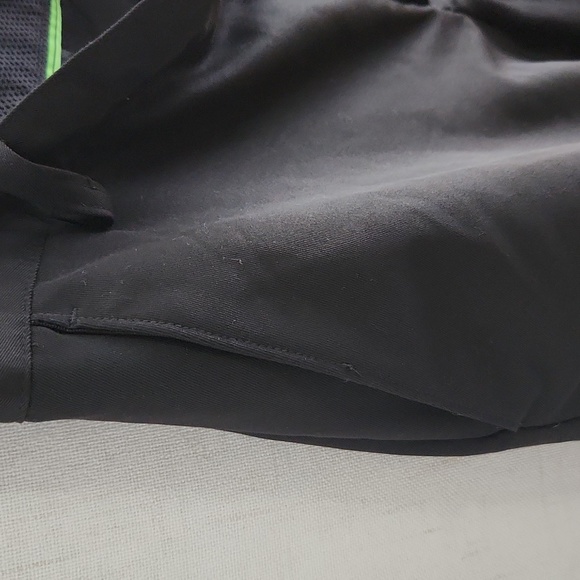 Izod shorts - Picture 3 of 5